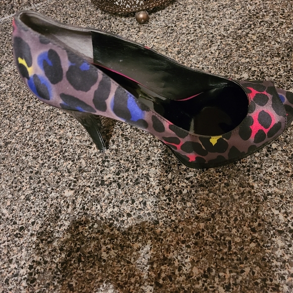 Nine West Size 8 - Picture 4 of 6